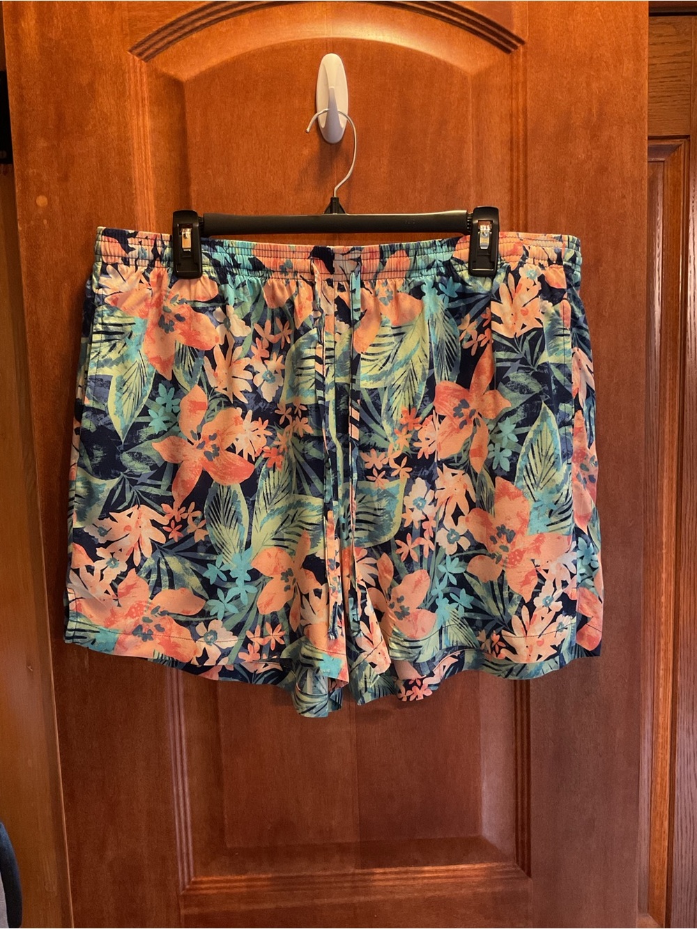 Jessica Simpson Floral Shorts, Size XL.